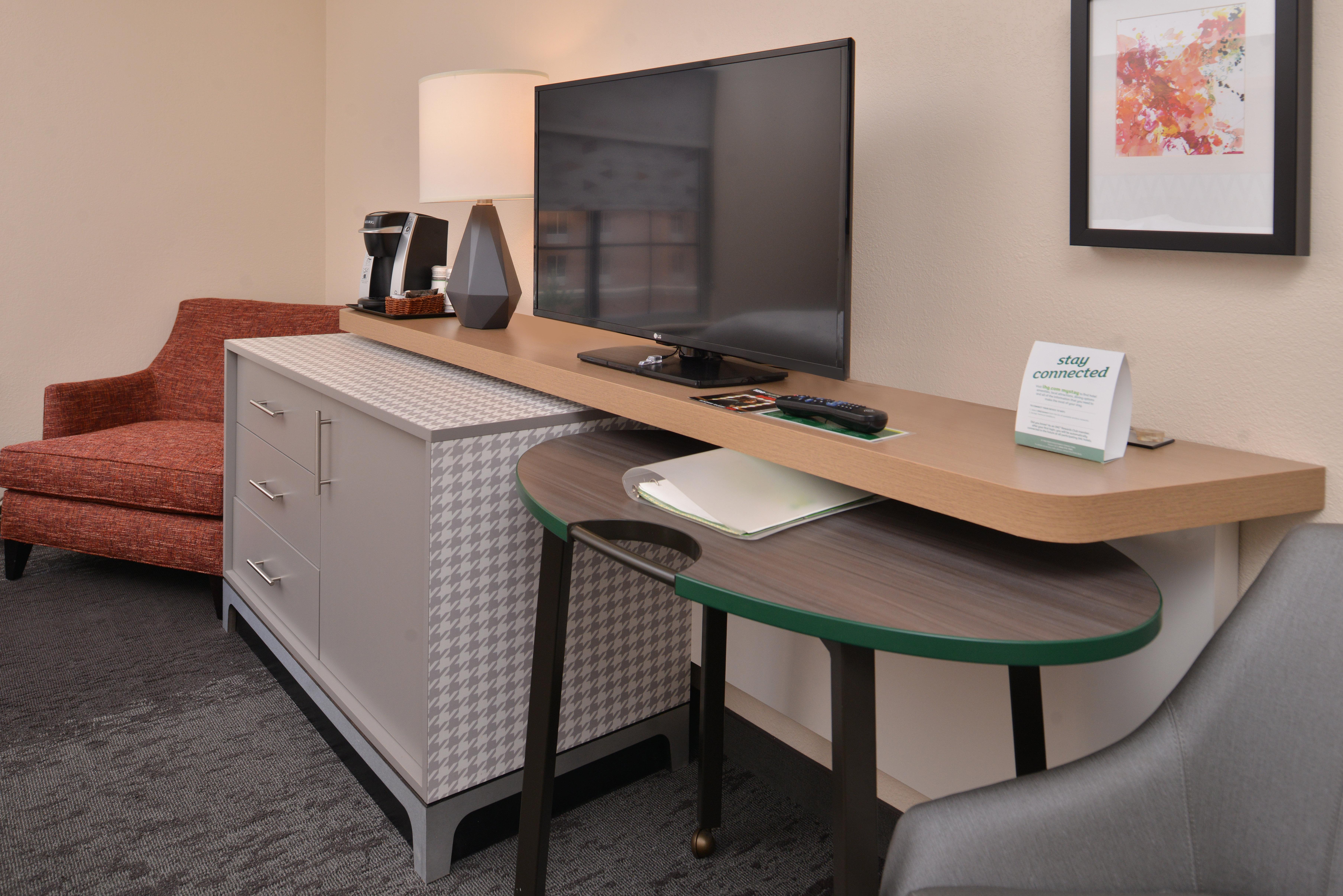 Holiday Inn & Suites Raleigh Cary By Ihg Bagian luar foto