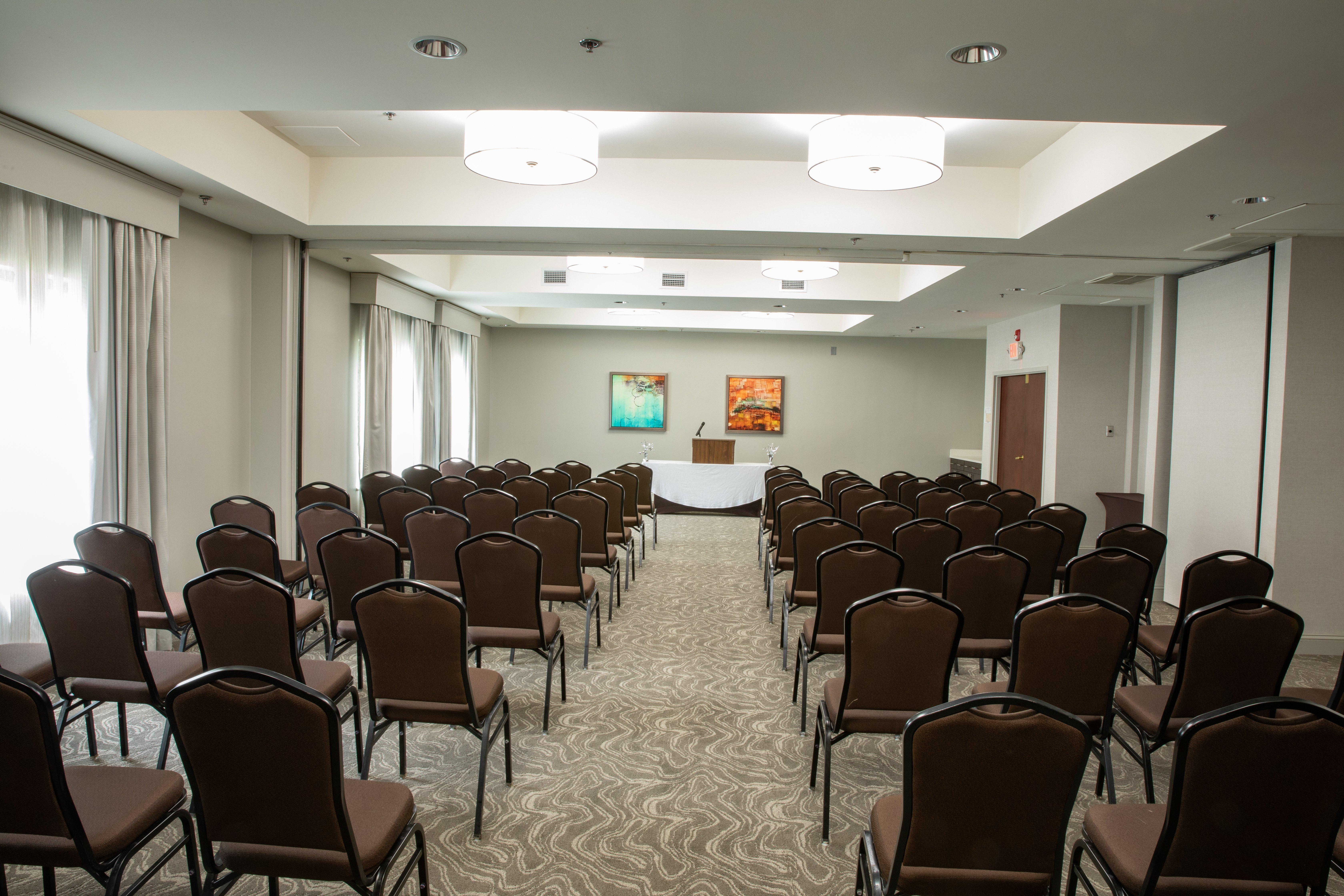 Holiday Inn & Suites Raleigh Cary By Ihg Bagian luar foto