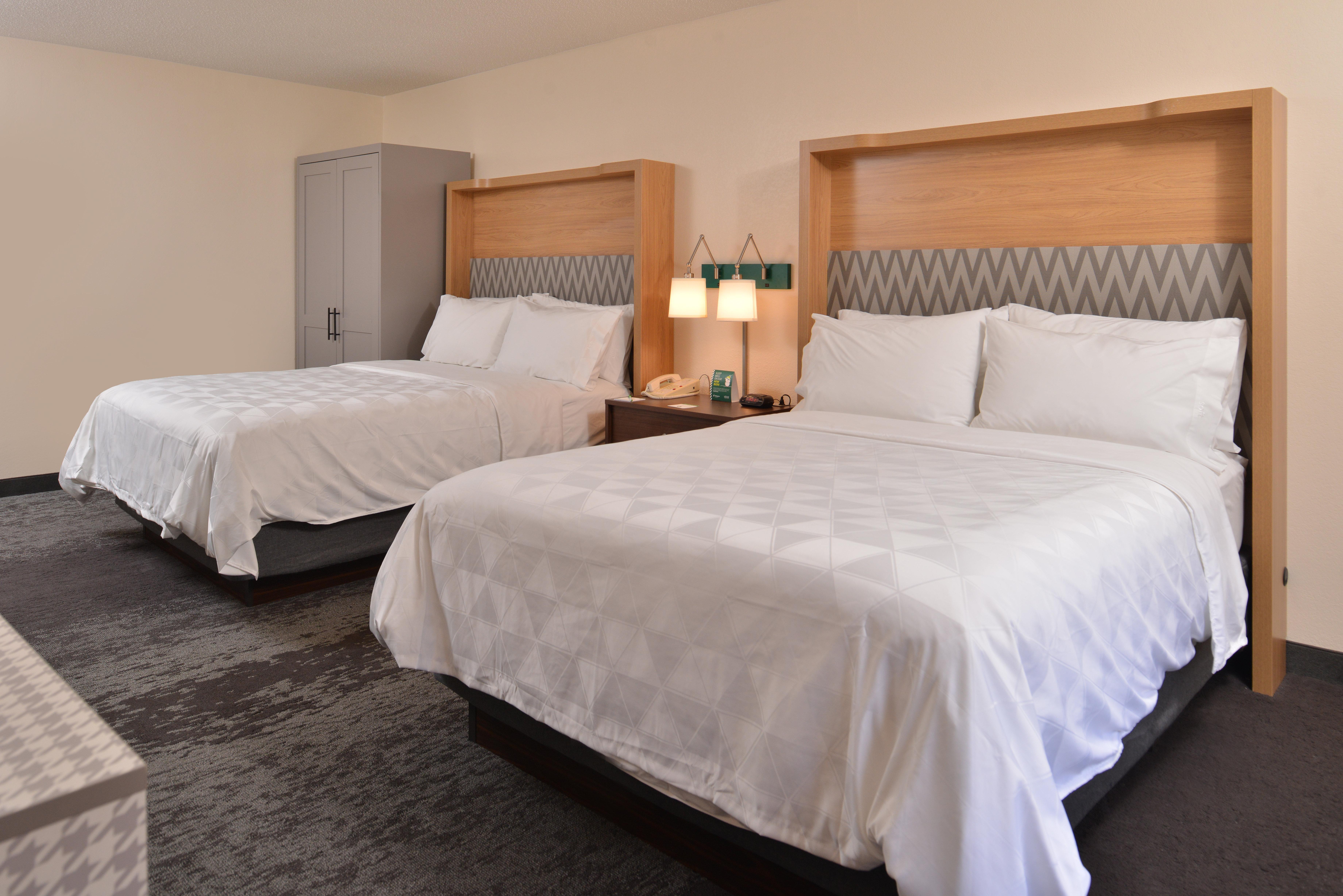 Holiday Inn & Suites Raleigh Cary By Ihg Bagian luar foto