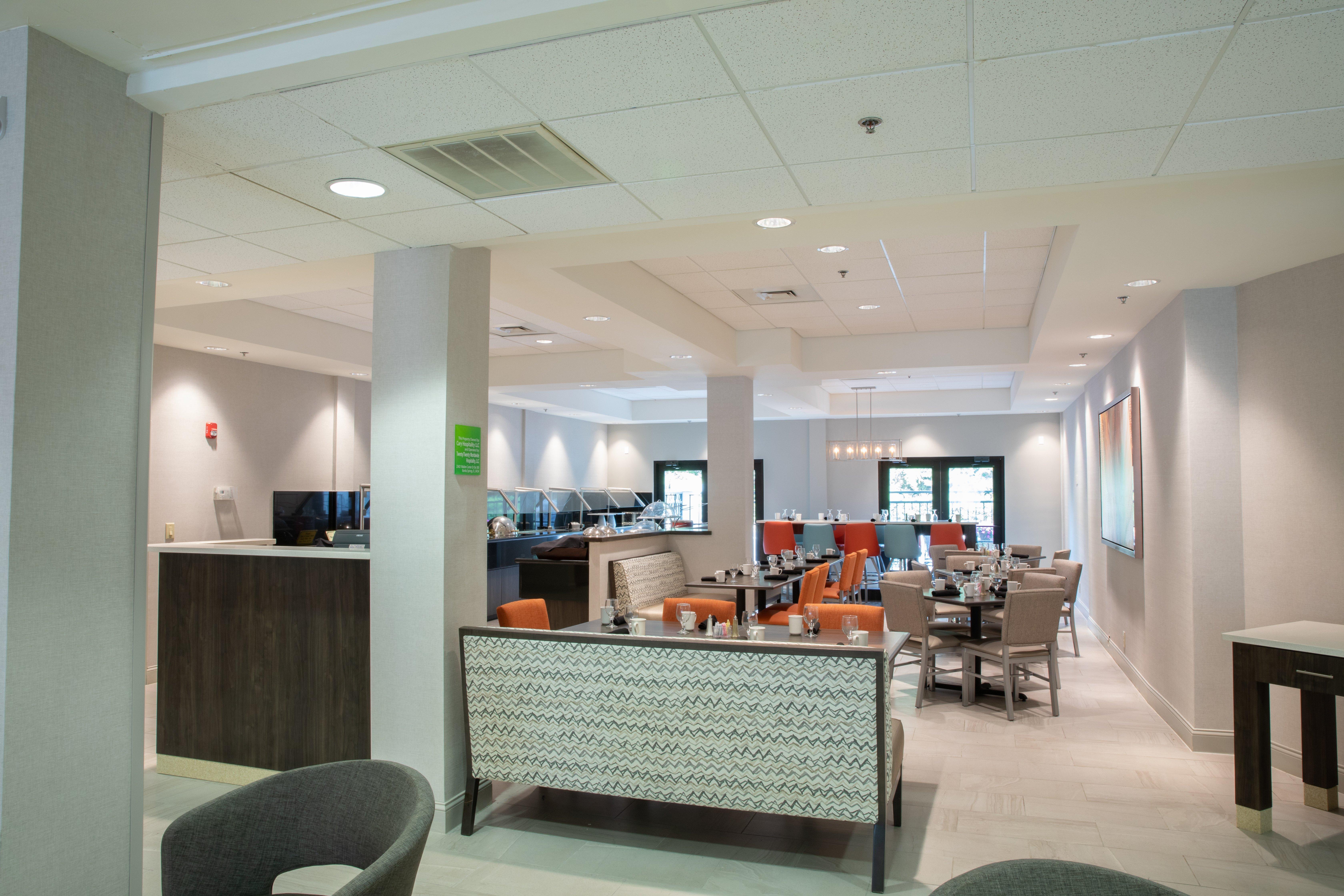Holiday Inn & Suites Raleigh Cary By Ihg Bagian luar foto