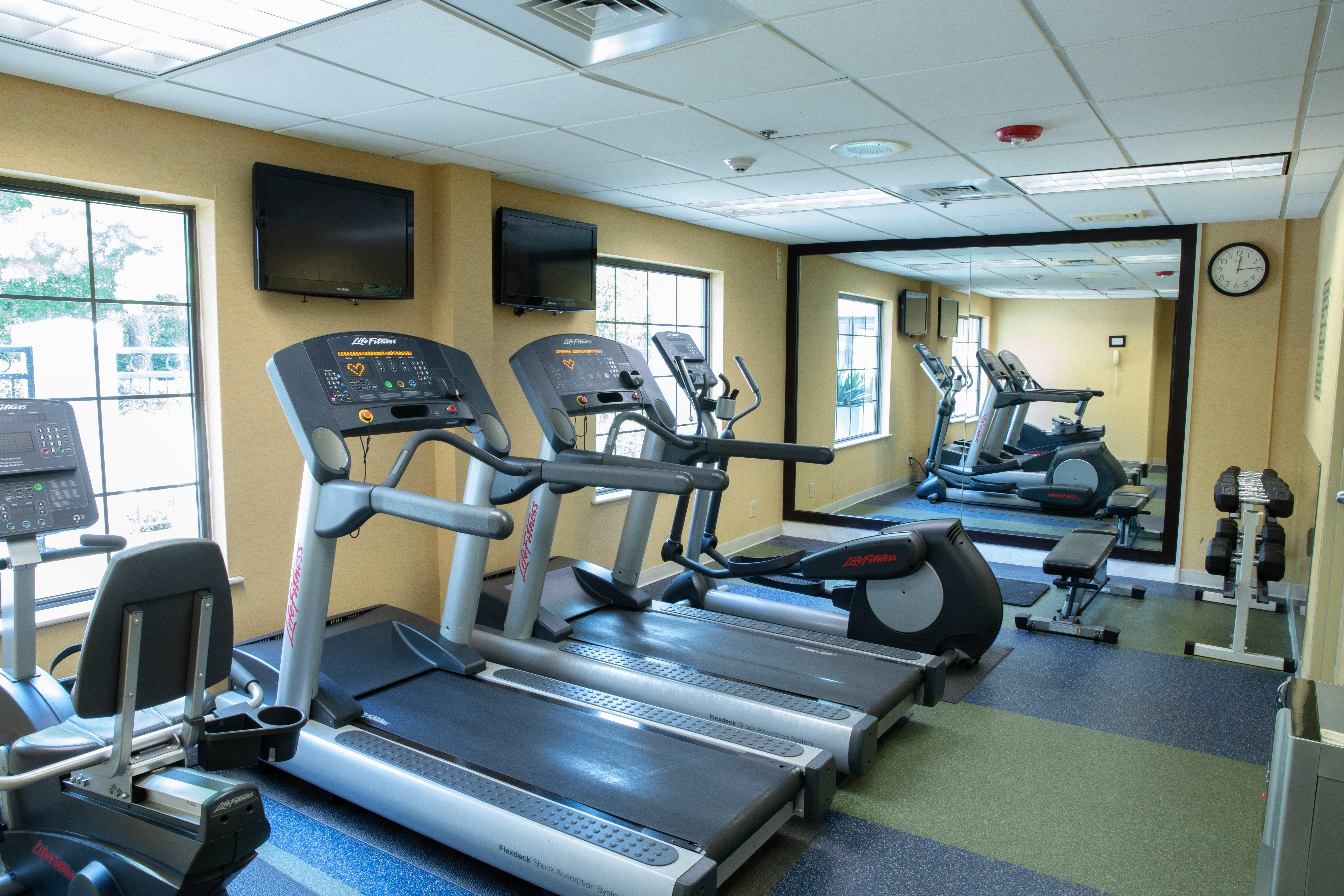Holiday Inn & Suites Raleigh Cary By Ihg Bagian luar foto