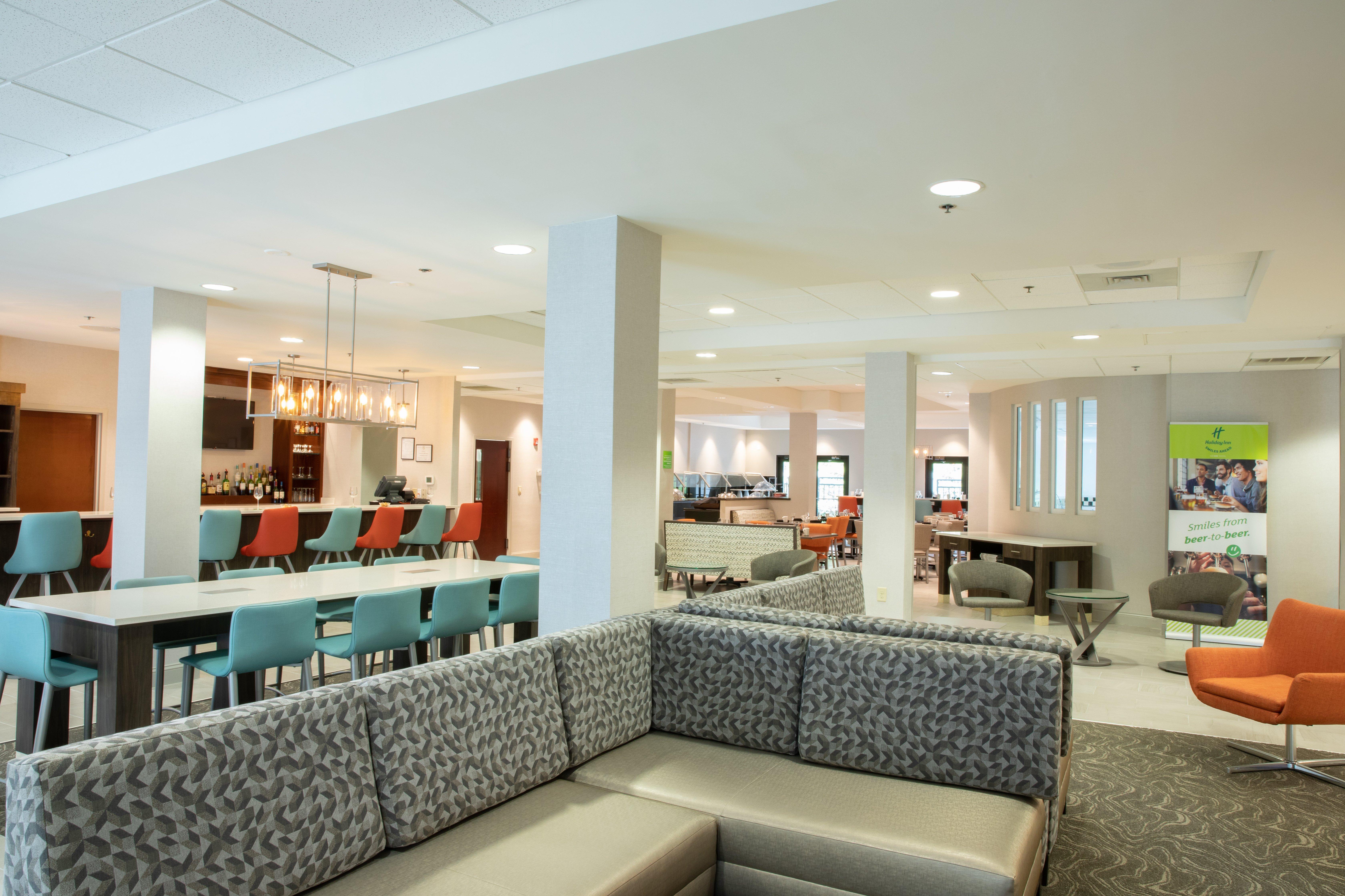 Holiday Inn & Suites Raleigh Cary By Ihg Bagian luar foto
