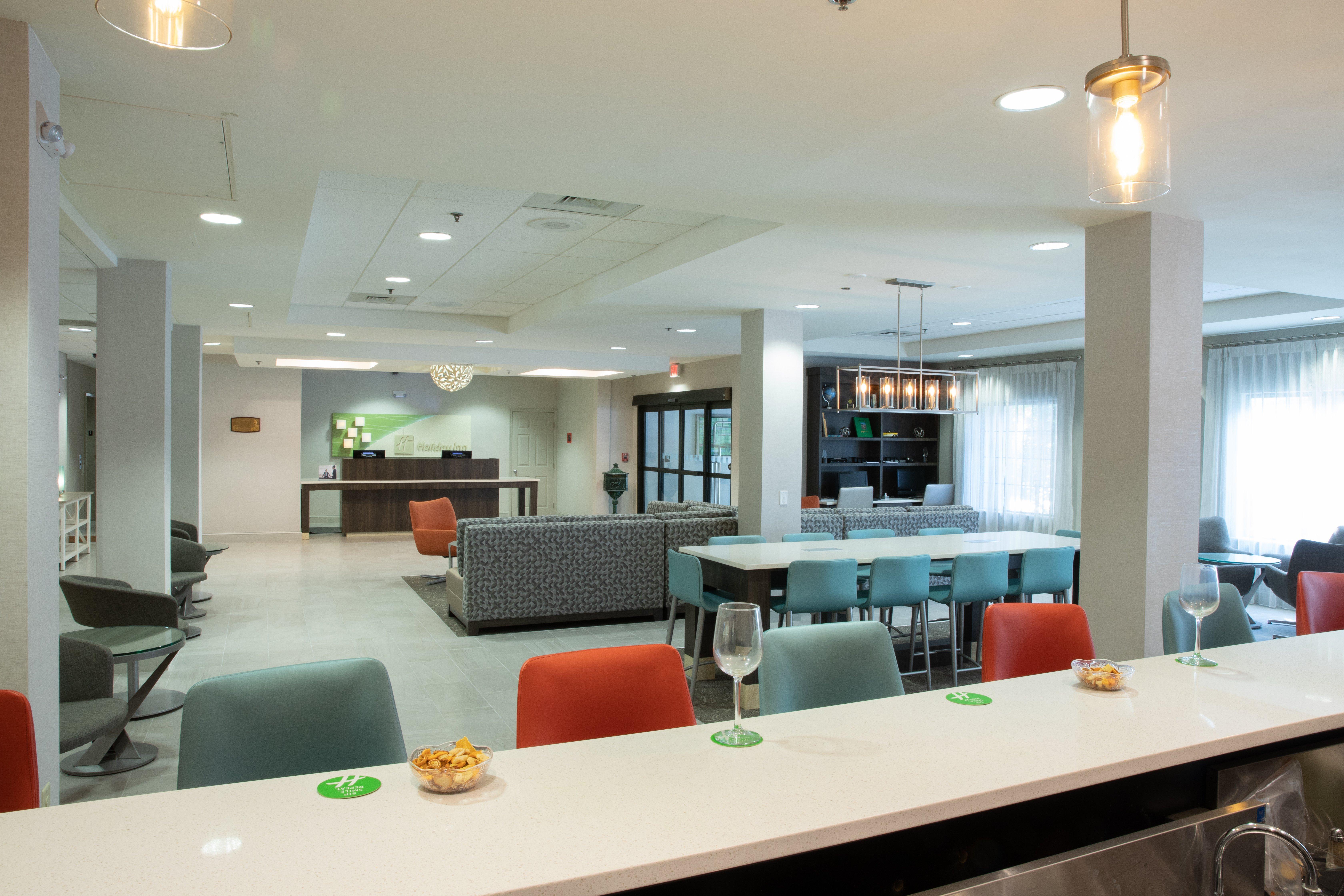 Holiday Inn & Suites Raleigh Cary By Ihg Bagian luar foto