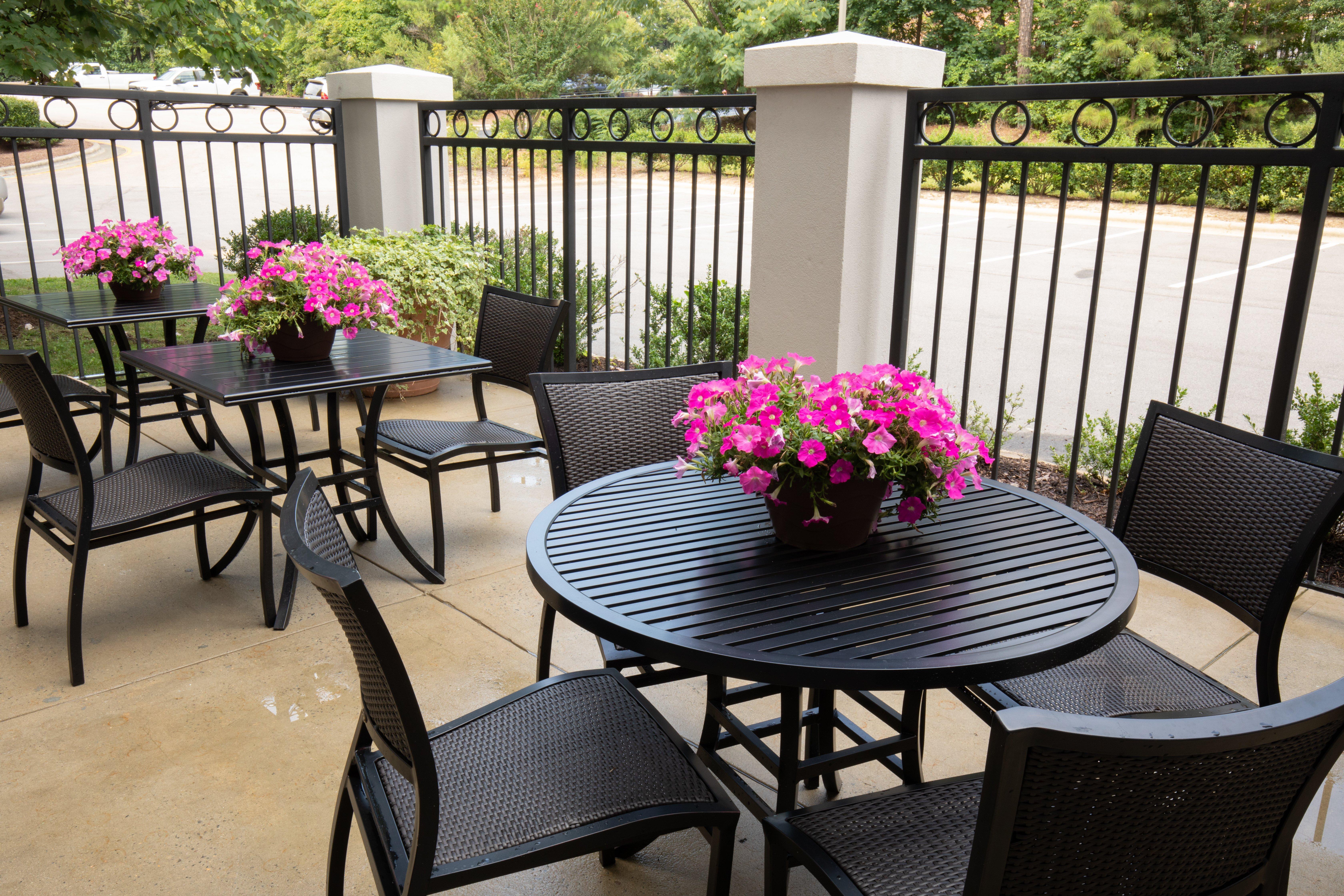 Holiday Inn & Suites Raleigh Cary By Ihg Bagian luar foto