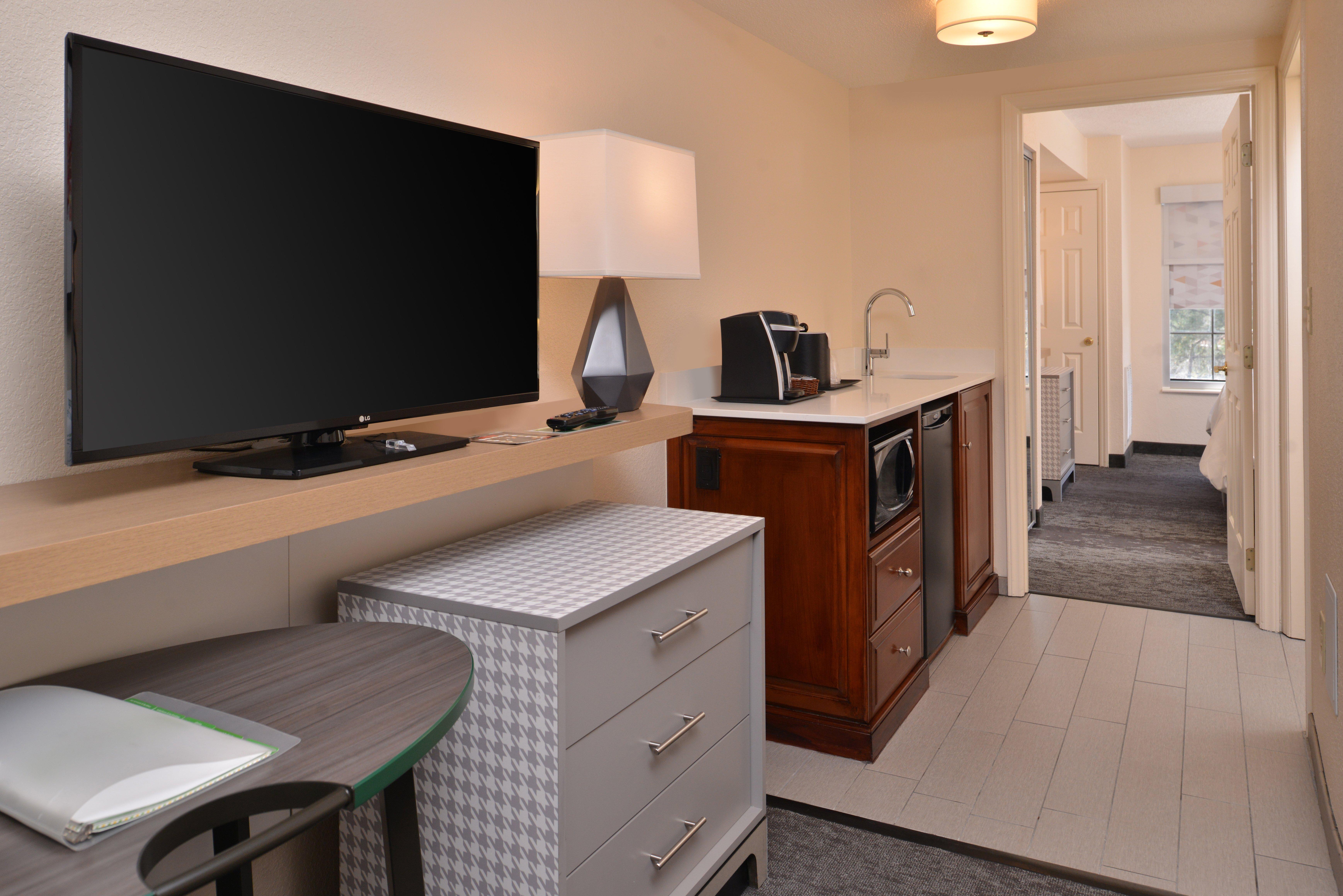 Holiday Inn & Suites Raleigh Cary By Ihg Bagian luar foto