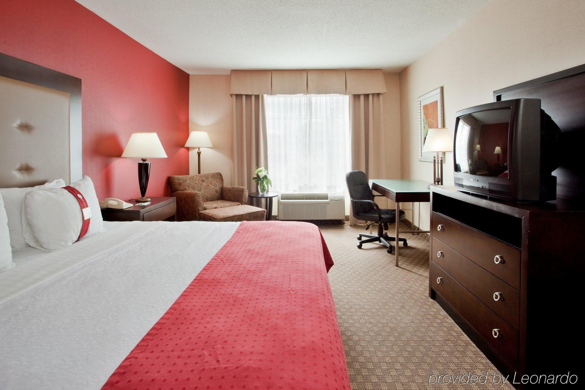 Holiday Inn & Suites Raleigh Cary By Ihg Ruang foto