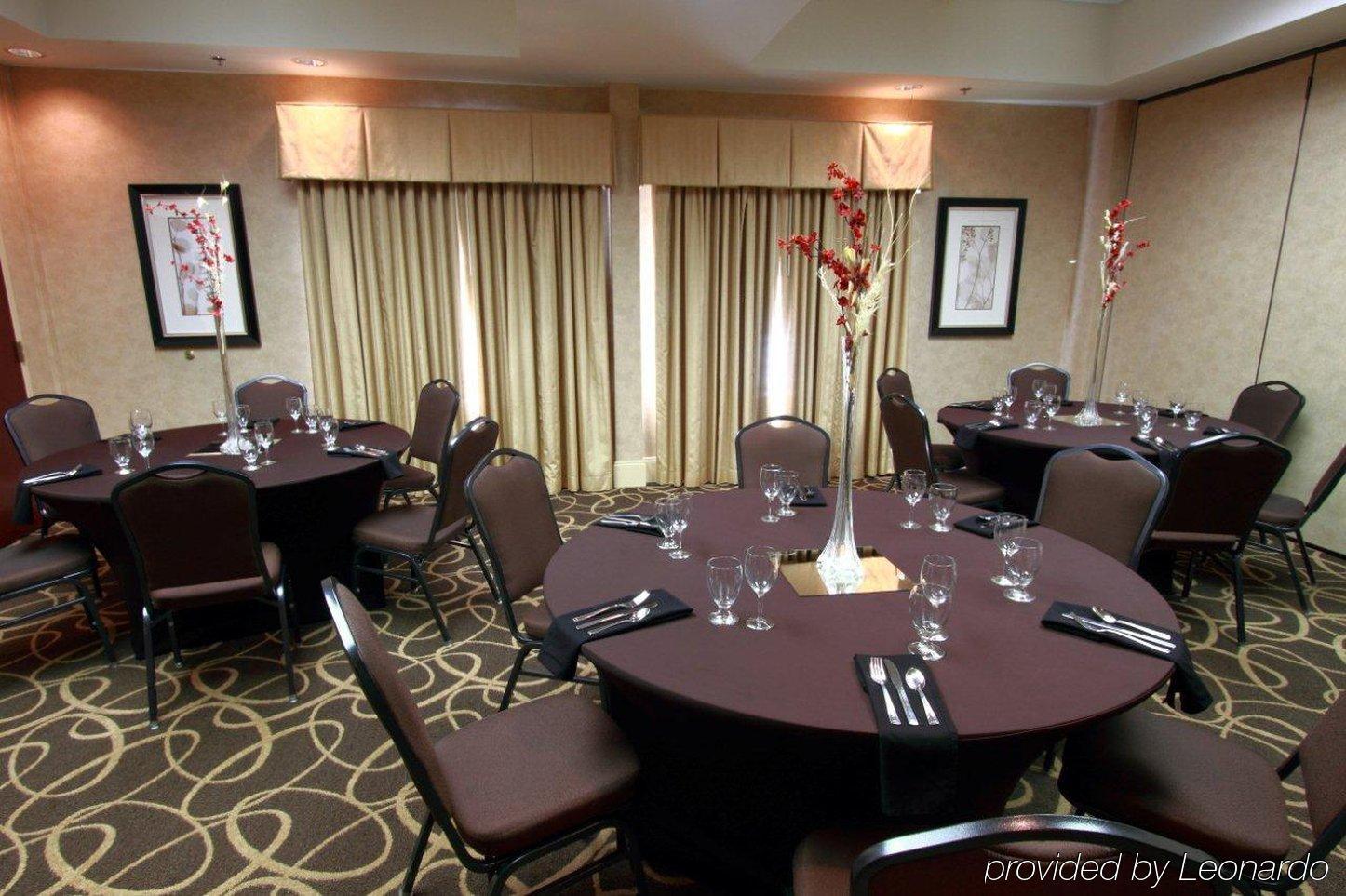 Holiday Inn & Suites Raleigh Cary By Ihg Restoran foto