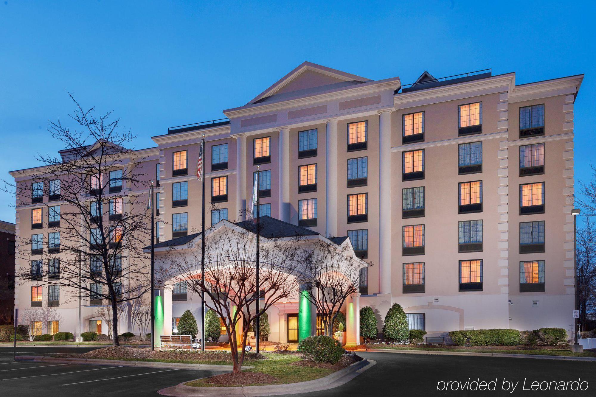 Holiday Inn & Suites Raleigh Cary By Ihg Bagian luar foto